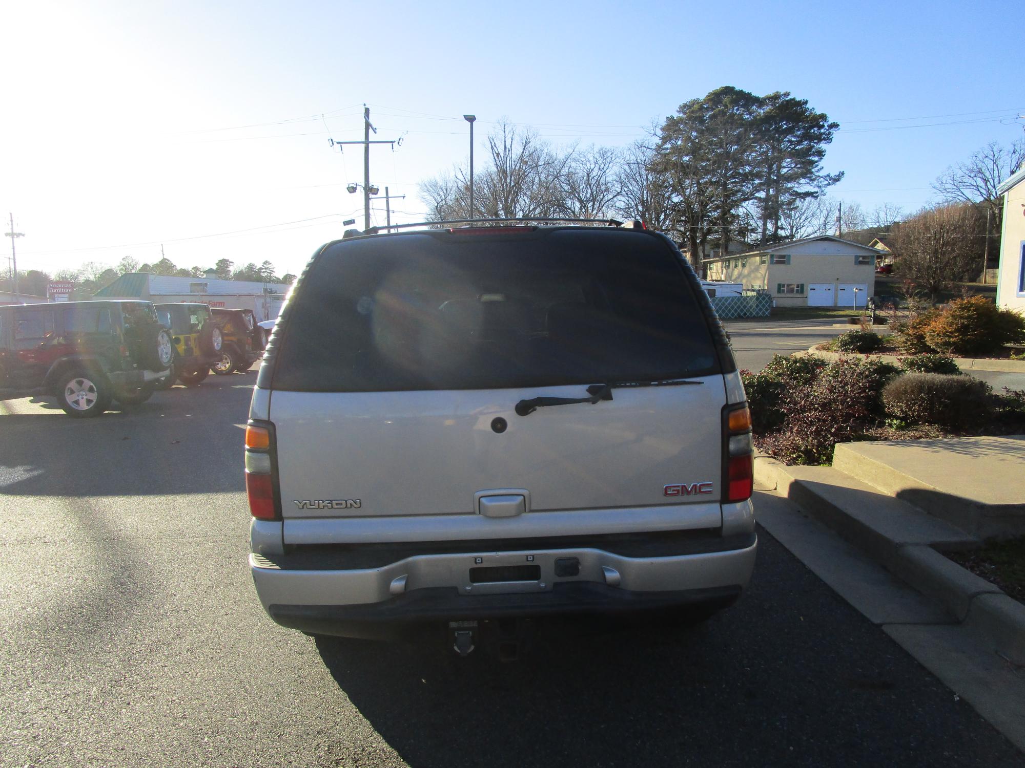 2004 GMC Yukon Denali - 1GKEK63U74J280926 - Image #4