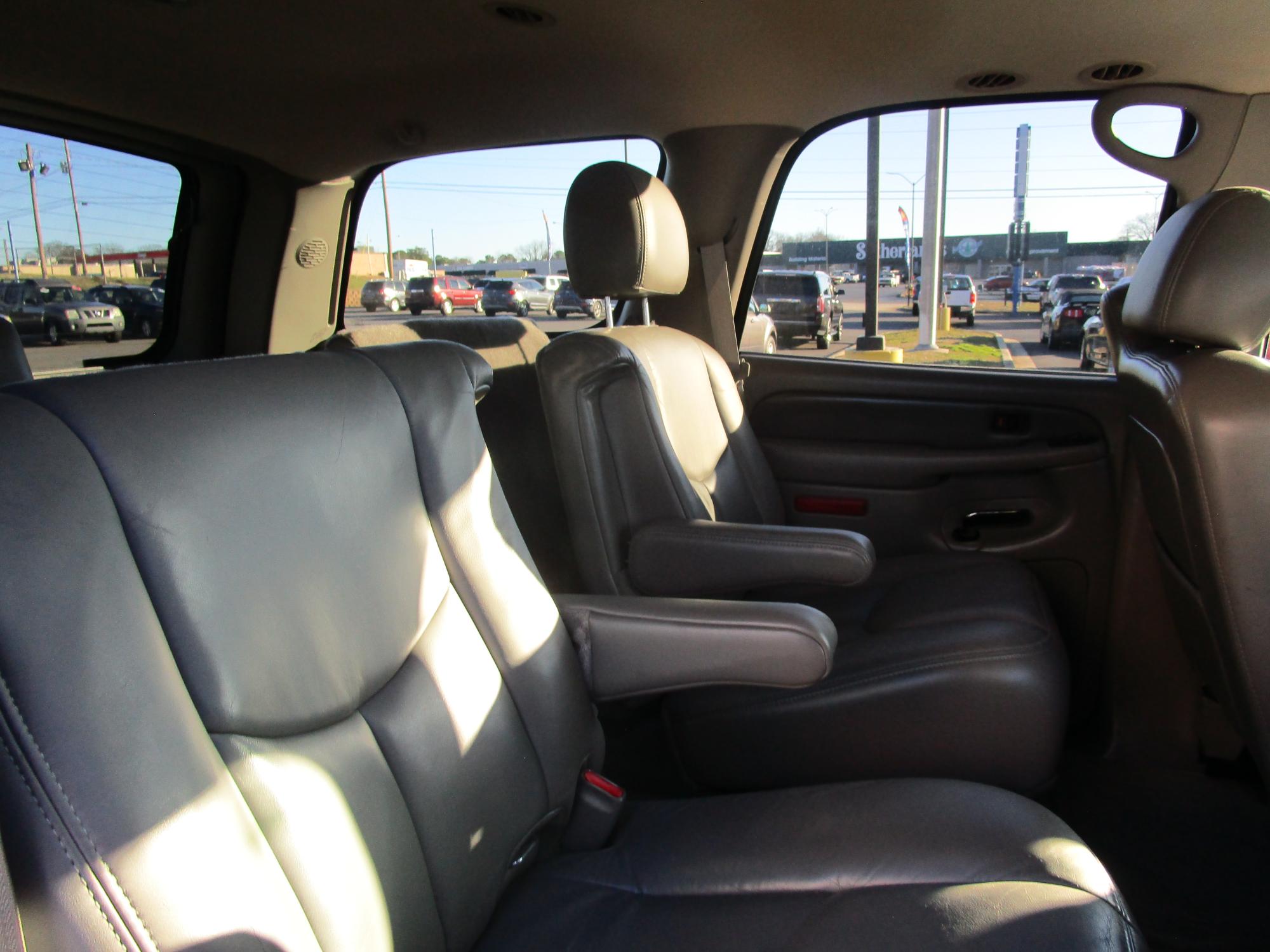 2004 GMC Yukon Denali - 1GKEK63U74J280926 - Image #7