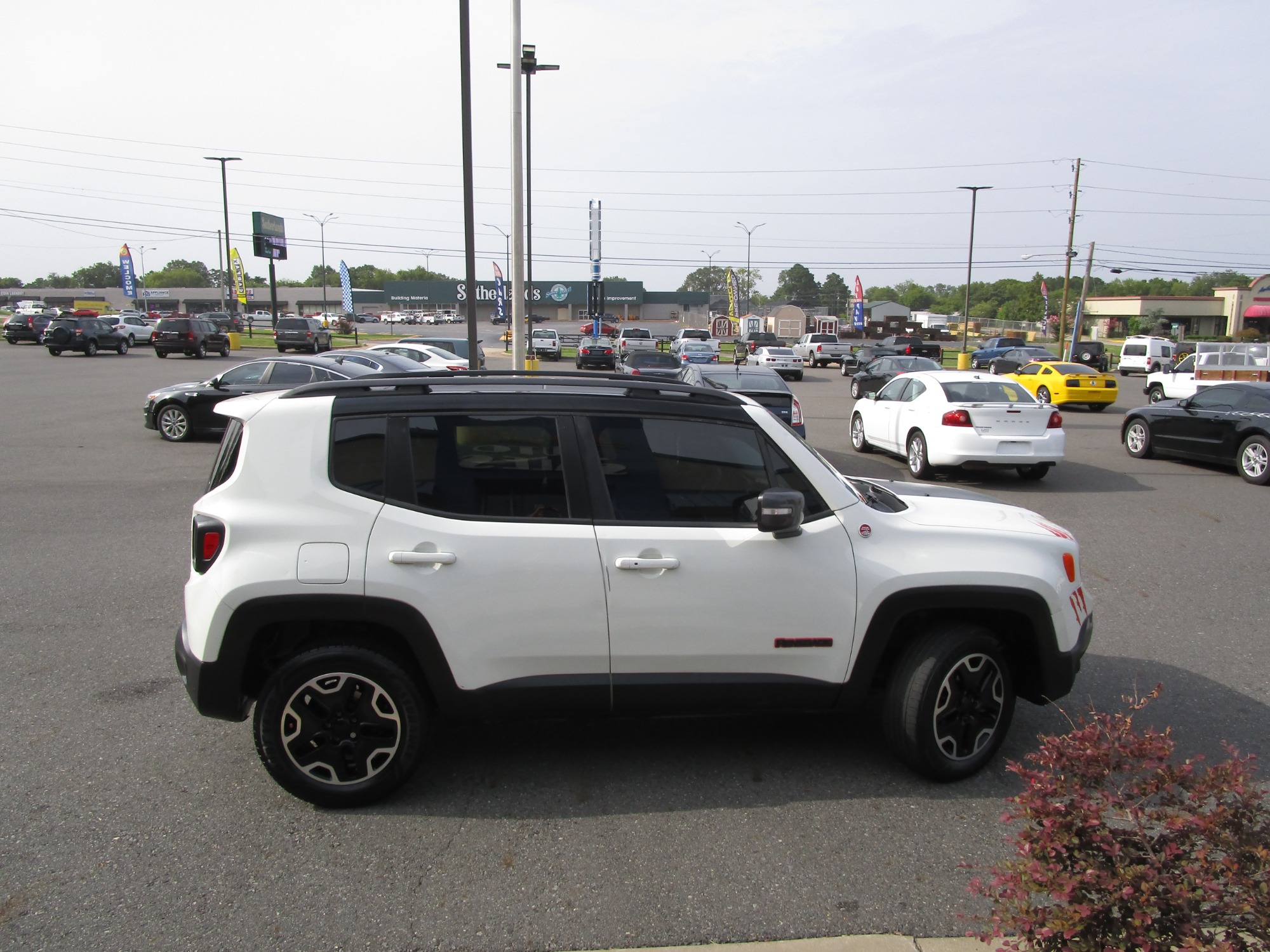 2015 Jeep Renegade - ZACCJBCTXFPB80571 - Image #3