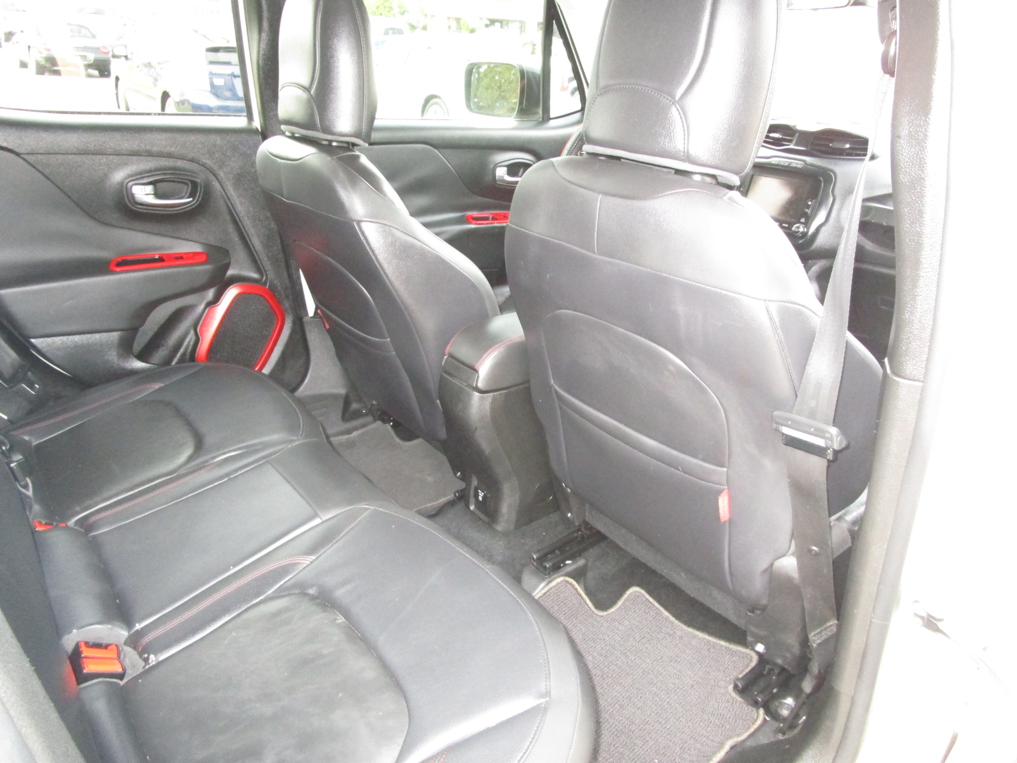 2015 Jeep Renegade - ZACCJBCTXFPB80571 - Image #7