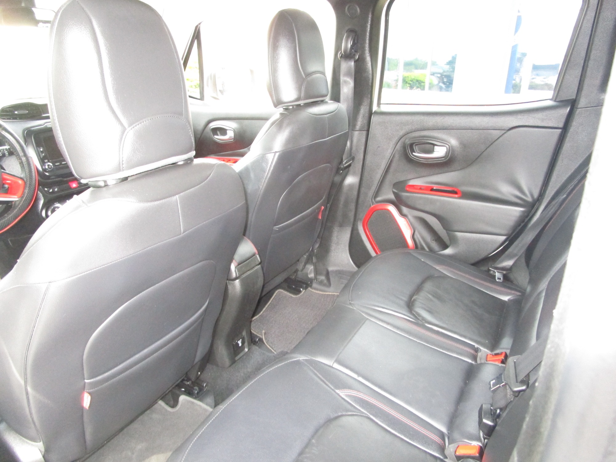 2015 Jeep Renegade - ZACCJBCTXFPB80571 - Image #8